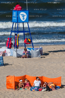 Gdansk. Letni wypoczynek na plazy miejskiej Stogi....