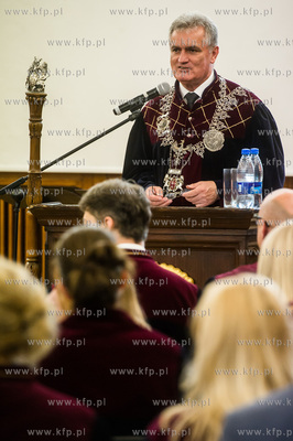 Gdansk. Oliwa. V Liceum Ogolnoksztalcace. Sesja Rady...