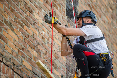 Gdańsk. Centrum Technik Wysokościowych Rojam. Pierwsze...