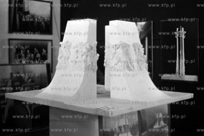 Pawilon wystawowy PWSP przy skwerze Kościuszki w Gdyni....