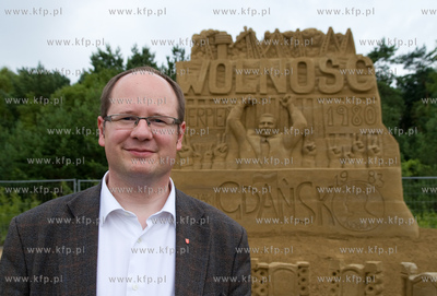 Gdansk, Otwarcie pomiedzy Jelitkowem a Brzeznem wystawy...