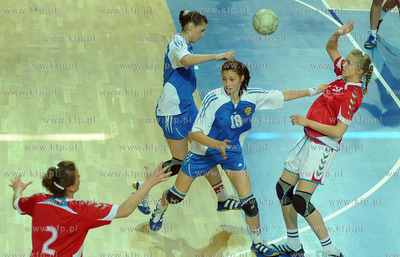 Gdynia. Mecz towarzyski Polska - Rosja  w pilce recznej...