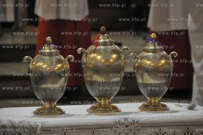 Msza krzyzma w katedrze pelplinskiej,pod przewodnictwem...