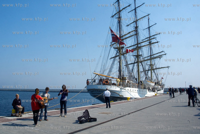 Najstarsza trojmasztowa fregata swiata, norweski S/S...