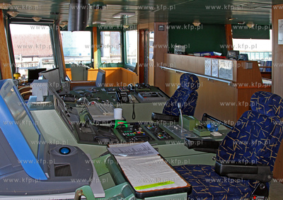 Kontenerowiec Zeglugi Gdanskiej Corina w porcie gdanskim....