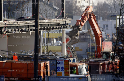 Suchanino. Rozbiorka pawilonu Faworyt przy ul. Noskowskiego....