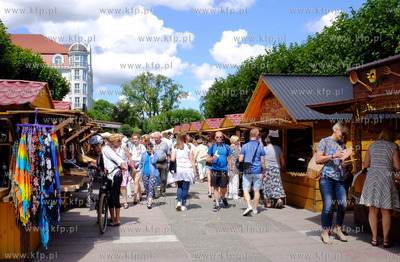 Sopot. Skwer Kuracyjny. Cepeliada. 19.07.2016 fot....