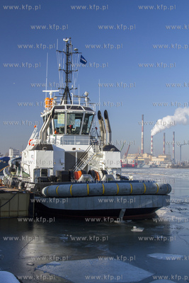 SD Tempest, holownik typu RotorTug z trzema pędnikami...