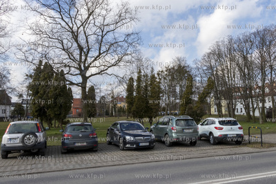 Parking przy ulicy Grota Roweckiego w Pruszczu Gdańskim....