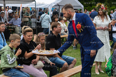 Dożynki w gminie Pruszcz Gdański w Cieplewie. Na...