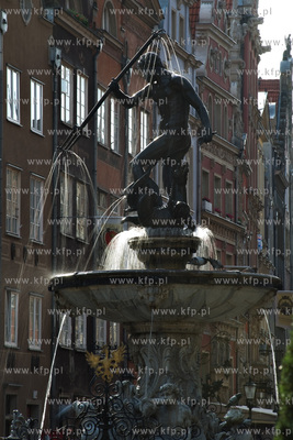 Gdansk, starowka. Fontanna Neptuna na Dlugim Targu.
26.05.2009
fot....