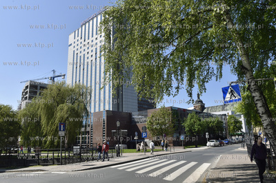 Gdańsk. Okolice ul. Wodopój. Skwer pomiędzy kanałem...