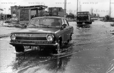 Powodz na Polwyspie Helskim. 01.1983 Fot. Zbigniew...