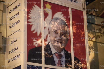 Sopot. Ostrzelane biuro poselskie Andrzeja Jaworskiego.
02.10.2012
fot....