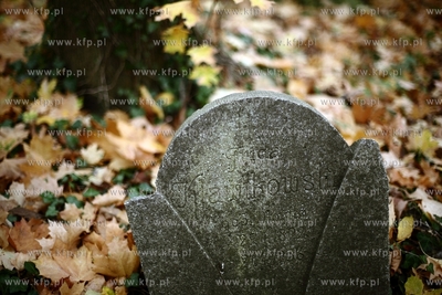 Gdansk - Wrzeszcz. Zapomniany cmentarz urnowy z poczatku...