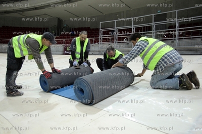 Sopot. Przygotowania hali Ergo Arena do organizacji...