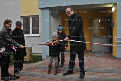 Uroczystosc przekazania mieszkan nowym lokatorom w...