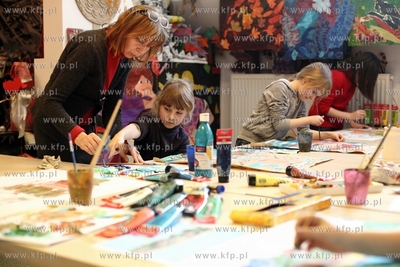 Zajęcia plastyczne w Pałacu Młodzieży w Gdańsku.
02.02.2015
fot....
