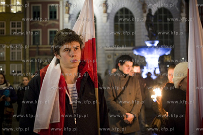 Gdańsk. Długi Targ. Protest Młodzieży Wszechpolskiej...