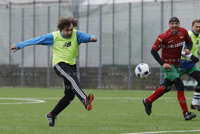 Gdansk. Boisko przy ul. Traugutta.  Sylwestrowy mecz...