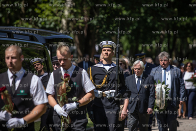Cmentarz Srebrzysko. Pogrzeb Krystyny Chojnowskiej...