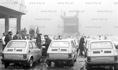 Samochody polskie fiaty 126p popularne maluchy czekaja...