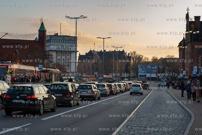 Korek na ul. Podwale Grodzkie w Gdańsku. 14.11.2019...
