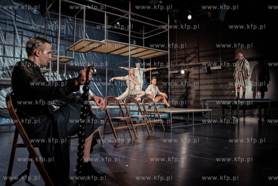 Gdańsk, Teatr Wybrzeże. Malarnia. Próba medialna...