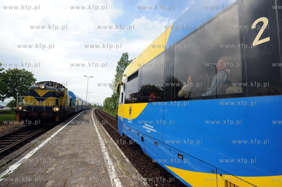 Kuznica. Szynobus kursujacy na trasie Hel - Wladyslawowo...