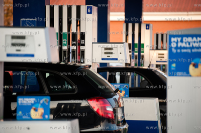 Gdansk. Wrzeszcz. Samoobsllugowa stacja paliw Neste...