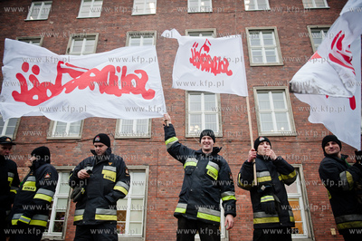 Gdansk. Pikieta Federacji Zwiazkow Zawodowych Sluzb...