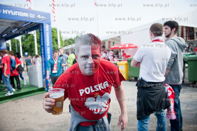 Gdansk. Strefa Kibica na Placu Zebran Ludowych gdzie...