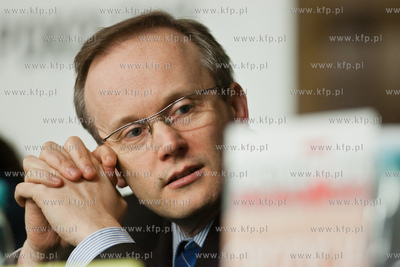 Gdansk. Sala BHP Stoczni Gdanskiej. Prezentacja 2 tomu...