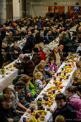 Gdansk. Centrum Stocznia Gdansk. Wigilia dla ubogich,...