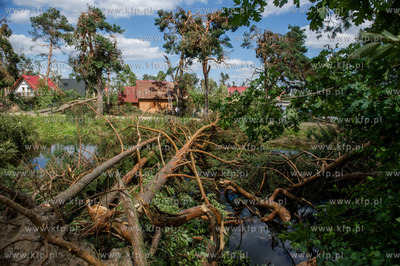 Rytel k. Chojnic. Skutki nawałnicy, która z piątku...