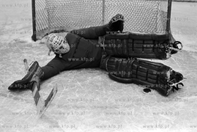 Trening hokeistów Stoczniowca przed meczem o mistrzostwo...