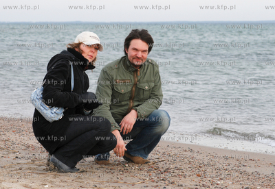 Marcin Firlej z zona Anna na spacerze w Rewie.
03.02.2008
fot....
