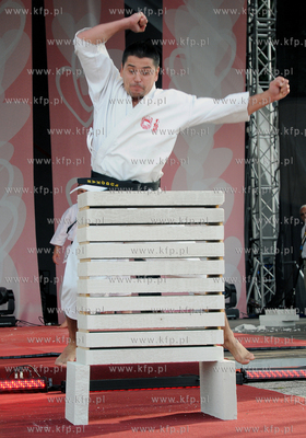 III Ogolnopolski Zlot Fanow M jak Milosc. Pokaz karate...