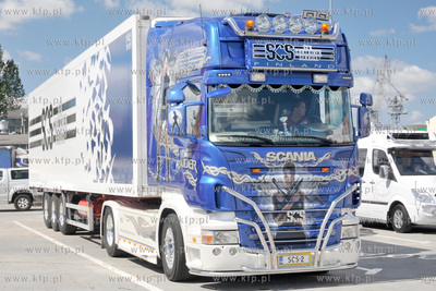 Promem linii FINNLINES przyplynely do gdynskiego portu...