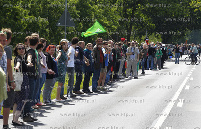 Niemcy. Manifestacja mieszkancow Pasewalku i okolicznych...