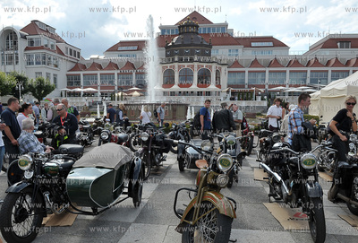Sopot. Skwer Kuracyjny. Zlot zabytkowych motocykli....