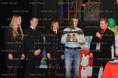 23 final WOSP w Gdyni. Licytacja prowadzona przez przez...