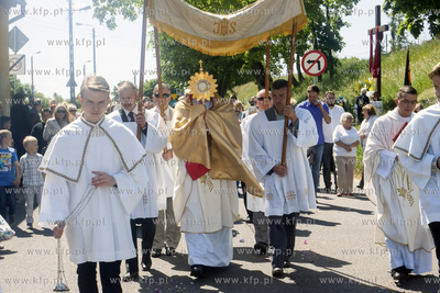 Procejsa Bozego Ciala w Gdansku - Sw. Wojciechu.
04.06.2015
Fot....