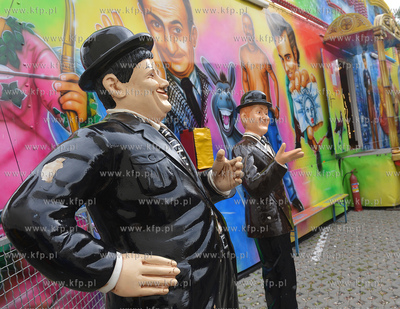 Wesole miasteczko funkcjonuje przez sezon letni przy...