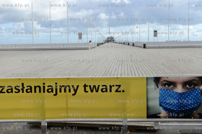 Sobota 25 kwietnia 2020 roku w Sopocie, godziny przedpołudniowe...