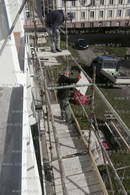 Remont bloku przy ulicy Niepodległości w Pruszczu...