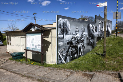 Mural autorstwa Arkadiusza Andrejkowa powstały na...