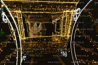Przedpremierowy pokaz iluminacji w Lumina Park na terenie...