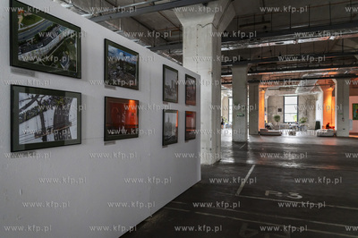 Gdańsk Stocznia. Plenum. Wystawy 4 autorów: Damian...