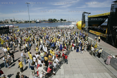 Zjazd Kaszubow w Gdyni. 1.07.2006 fot. Wojtek Jakubowski...